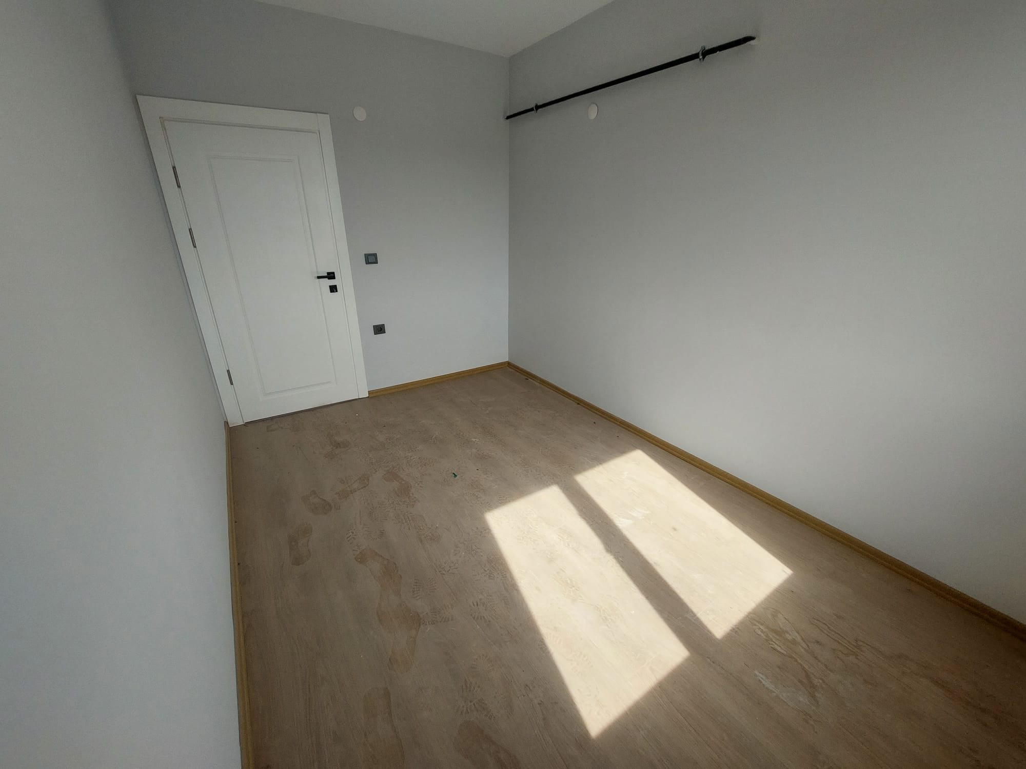 KARŞIYAKA GARDEN PARK EBEVEYN BANYOLU SATILIK 3+1